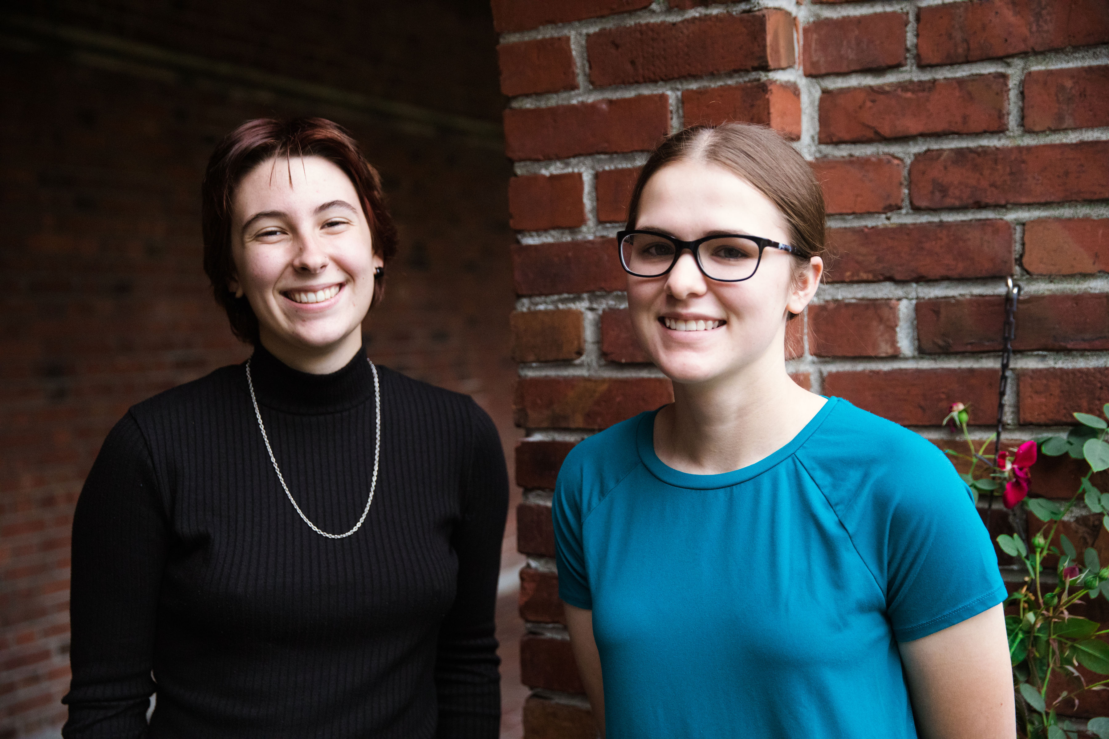 Lillis Scholars Dominique Langevin ’26 and Nora Panoscha ’26