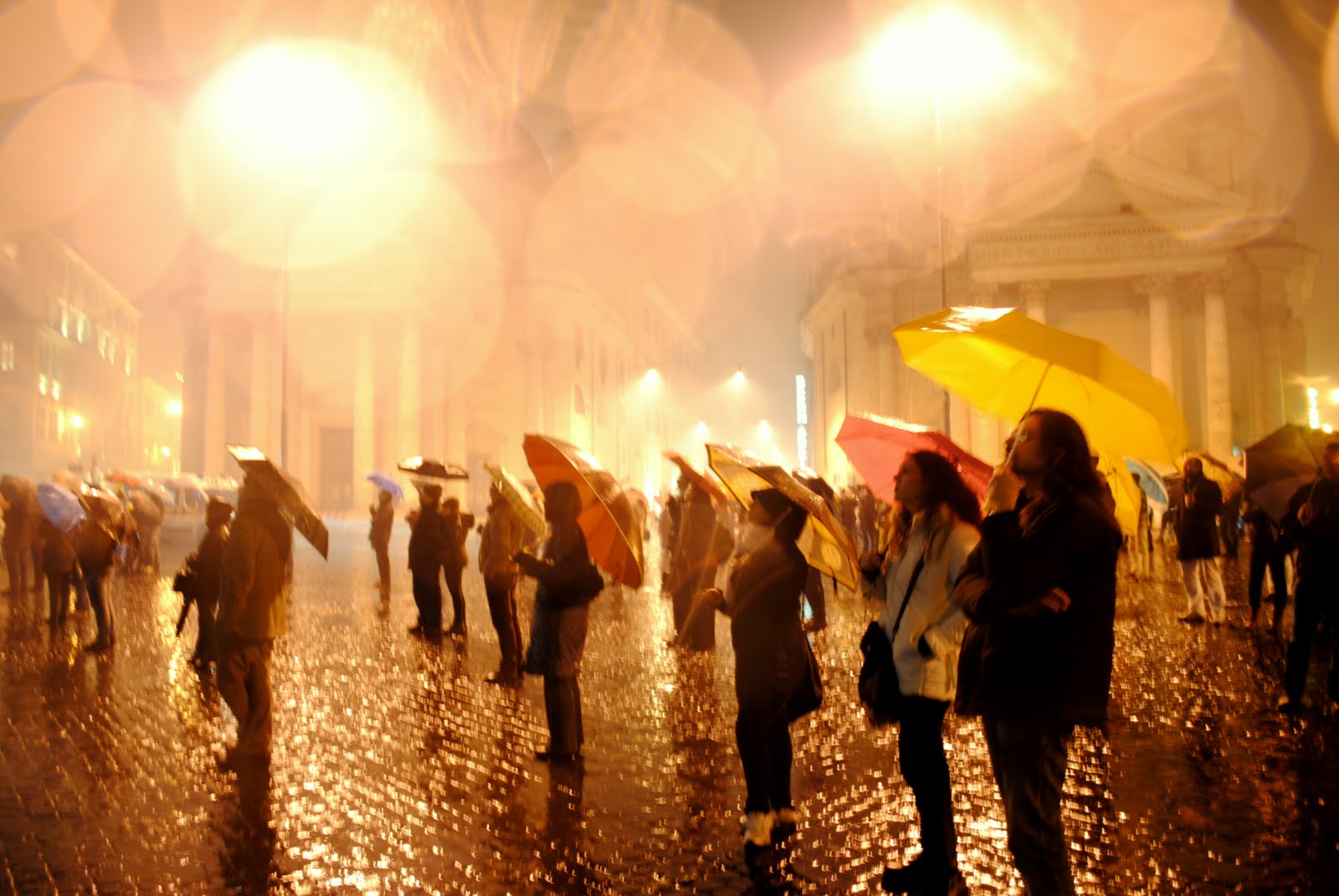 Carnevale Fireworks in Piazza del Popolo, Rome, Italy. Photo: Courtesy of Alyx Tilley (Italy 2010)