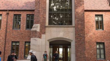 Students in front of Weyerhaeuser Hall