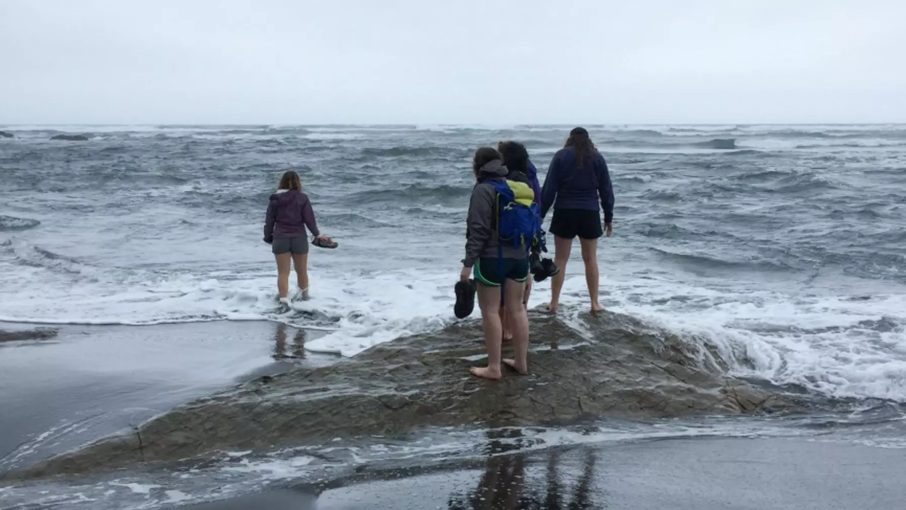 Dipping our feet in the Tasman Sea 2